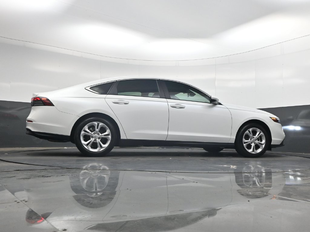 Certified 2025 Honda Accord LX image 32