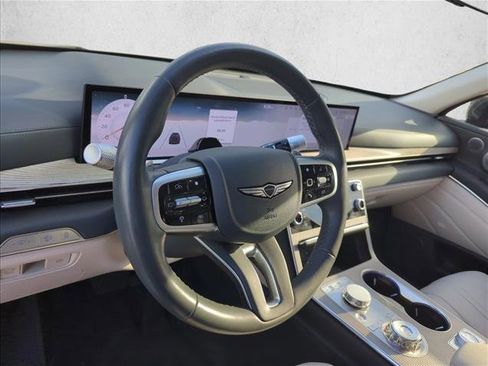 Used 2025 Genesis GV80 2.5T Advanced AWD/4WD image 29