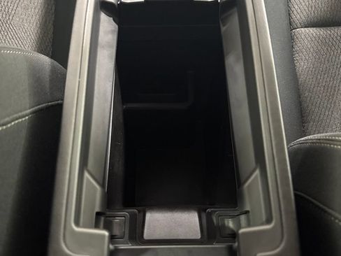 Used 2024 Nissan Rogue SV AWD/4WD image 26