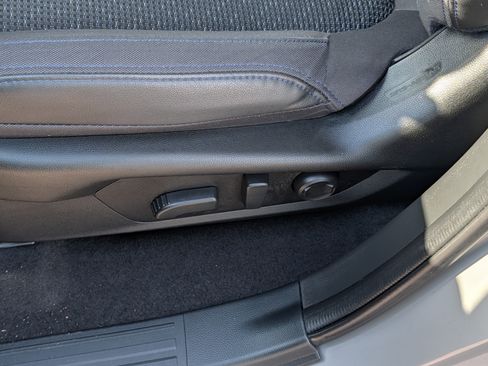 Used 2025 Subaru Forester Premium image 19