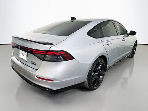 Used 2024 Honda Accord Sport image 5