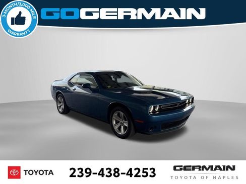 Used 2023 Dodge Challenger SXT RWD image 11