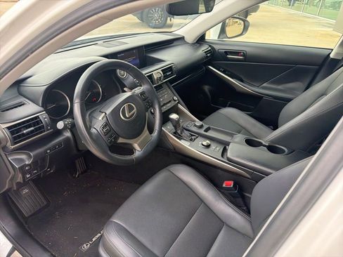 Used 2019 Lexus IS 300 w/ Premium Package RWD image 2