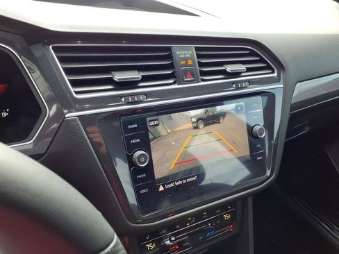 Used 2023 Volkswagen Tiguan SE R-Line image 13