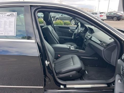 Used 2011 Mercedes-Benz E 550 Sedan image 38