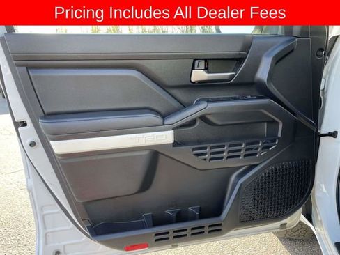 Used 2024 Toyota Tacoma TRD Off-Road AWD/4WD image 17