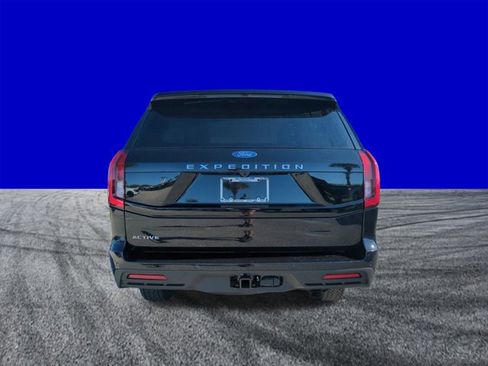 New 2026 Ford Expedition Active image 5
