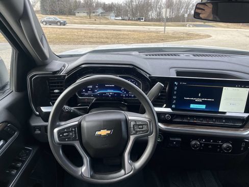 Used 2022 Chevrolet Silverado 1500 LT w/ Protection Package RWD image 15
