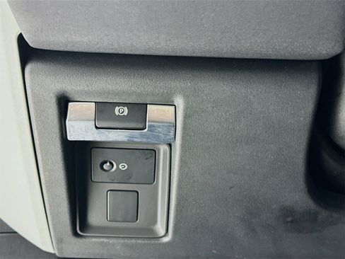 Used 2021 Land Rover Defender 110 S image 11