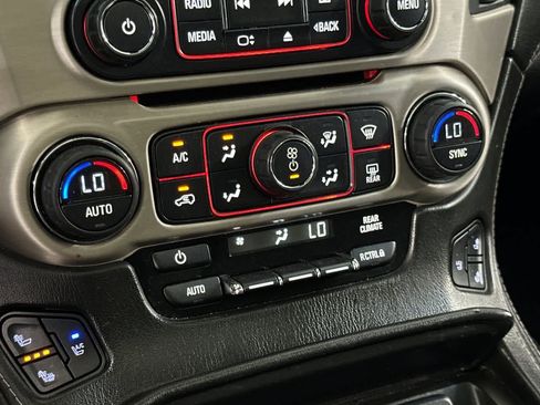 Used 2016 GMC Yukon Denali w/ Open Road Package AWD/4WD image 23
