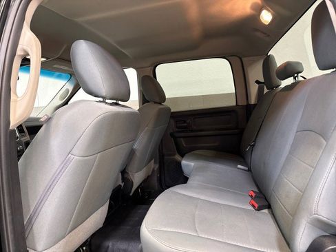 Used 2018 RAM 2500 Tradesman w/ Chrome Appearance Group image 34