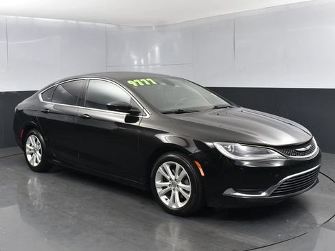 Used 2015 Chrysler 200 Limited FWD image 2