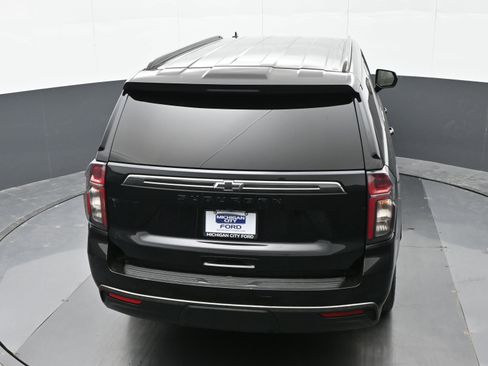 Used 2022 Chevrolet Suburban Z71 image 32