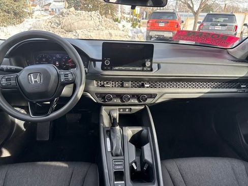 Certified 2023 Honda Accord EX image 22
