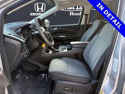 Used 2017 Ford Escape SE w/ Equipment Group 201A AWD/4WD image 9