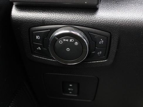 Used 2017 Ford F150 XLT w/ Equipment Group 302A Luxury AWD/4WD image 9