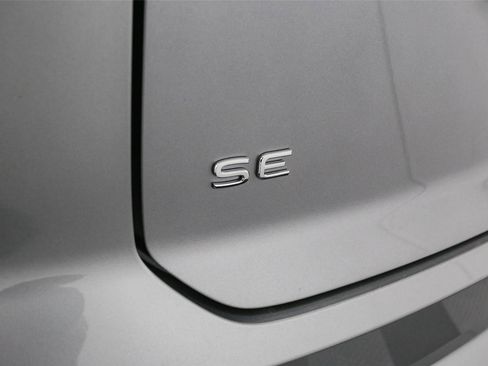 New 2026 Volkswagen Atlas Cross Sport SE AWD/4WD image 11