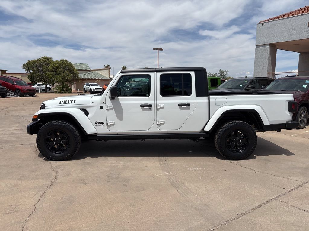 Used 2022 Jeep Gladiator Sport AWD/4WD image 8