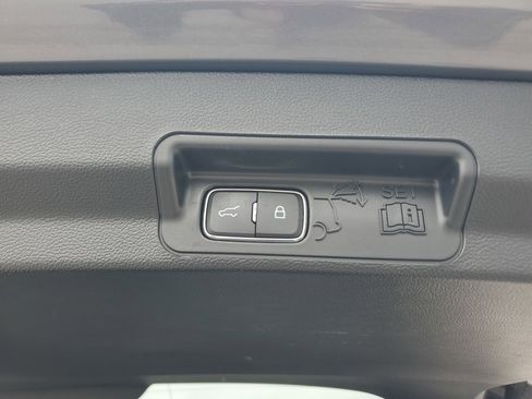 Certified 2023 Ford Explorer ST-Line w/ Class IV Trailer Tow Package image 17