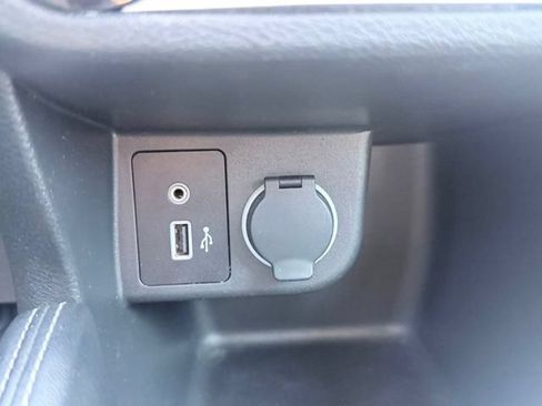 Certified 2019 Nissan Kicks SR w/ SR Premium Package FWD image 17