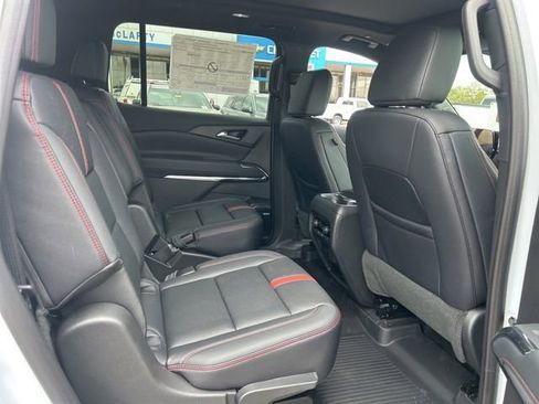 New 2026 Chevrolet Traverse RS w/ LPO, Floor Liner Package image 34