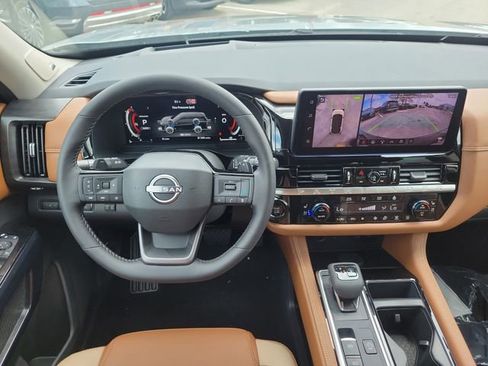 New 2026 Nissan Pathfinder Platinum AWD/4WD image 15