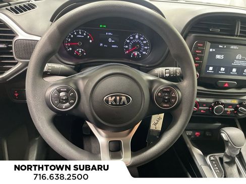 Used 2020 Kia Soul LX image 8