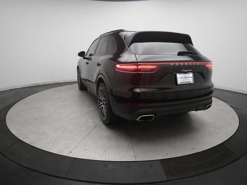 Certified 2022 Porsche Cayenne AWD/4WD image 7