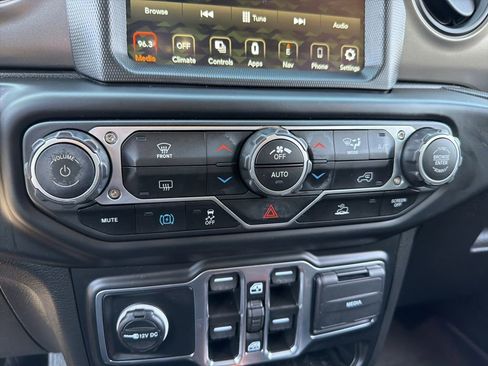Used 2023 Jeep Wrangler Unlimited w/ 8.4" Radio Group AWD/4WD image 12