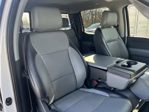 Used 2022 Ford F150 Lariat w/ Trailer Tow Package image 25