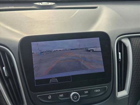 Used 2024 Chevrolet Malibu LT FWD image 15