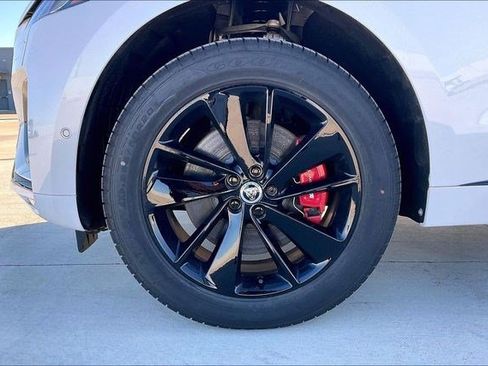 New 2025 Jaguar F-PACE R-Dynamic S AWD/4WD image 13