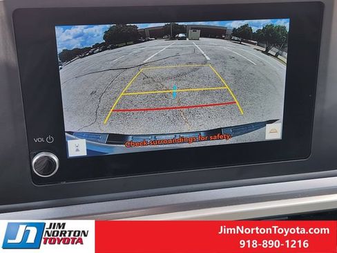 Used 2024 Toyota Tacoma SR5 AWD/4WD image 18