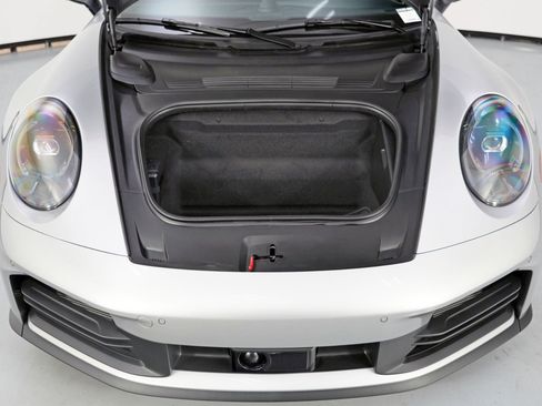 Used 2025 Porsche 911 Carrera RWD image 8