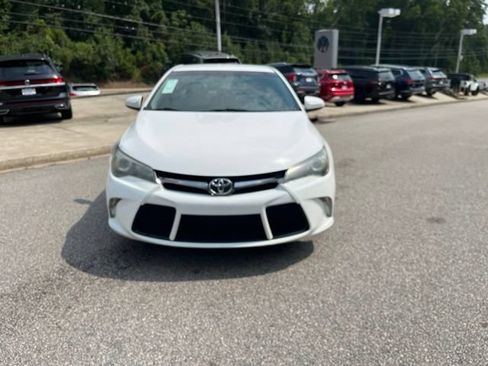 Used 2017 Toyota Camry SE FWD image 32