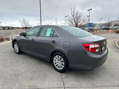 Used 2014 Toyota Camry L image 5