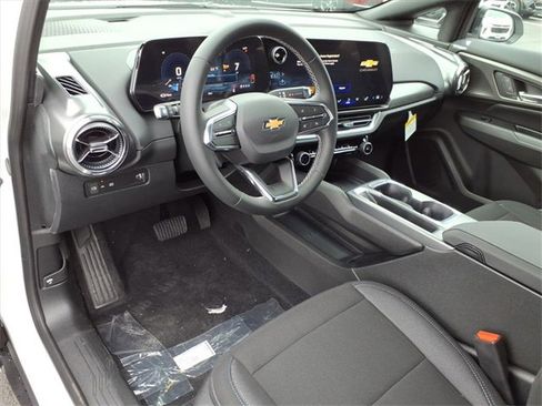 New 2026 Chevrolet Equinox EV LT image 5