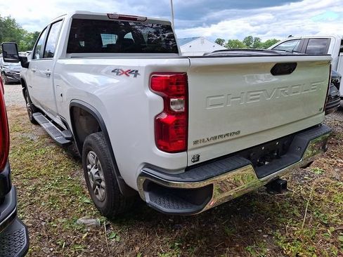 Used 2025 Chevrolet Silverado 2500 LT w/ Convenience Package AWD/4WD image 4