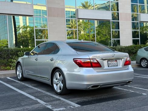 Used 2010 Lexus LS 460 RWD image 3