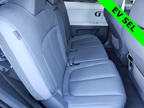 Used 2025 Hyundai Ioniq 5 SEL image 17