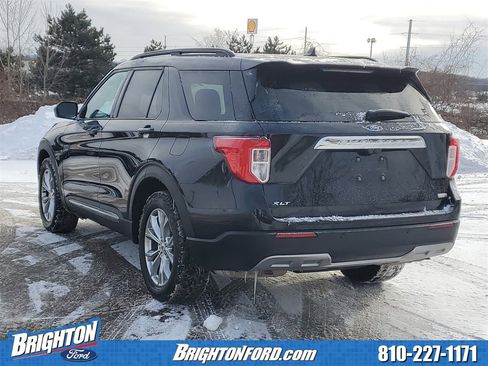 Used 2020 Ford Explorer XLT w/ Equipment Group 202A image 3