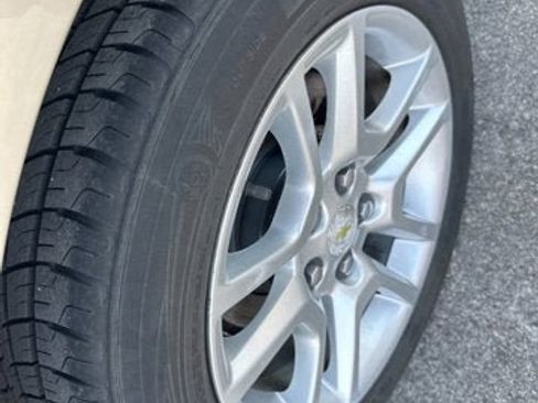 Used 2015 Chevrolet Malibu LT w/ Power Convenience Package image 8