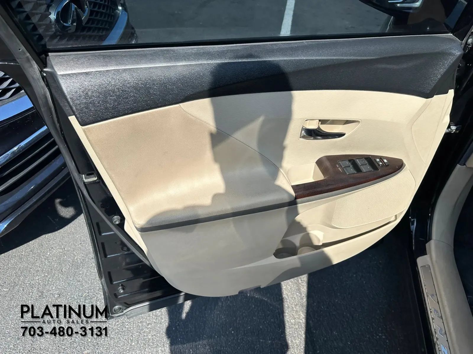 Used 2011 Toyota Venza FWD image 16