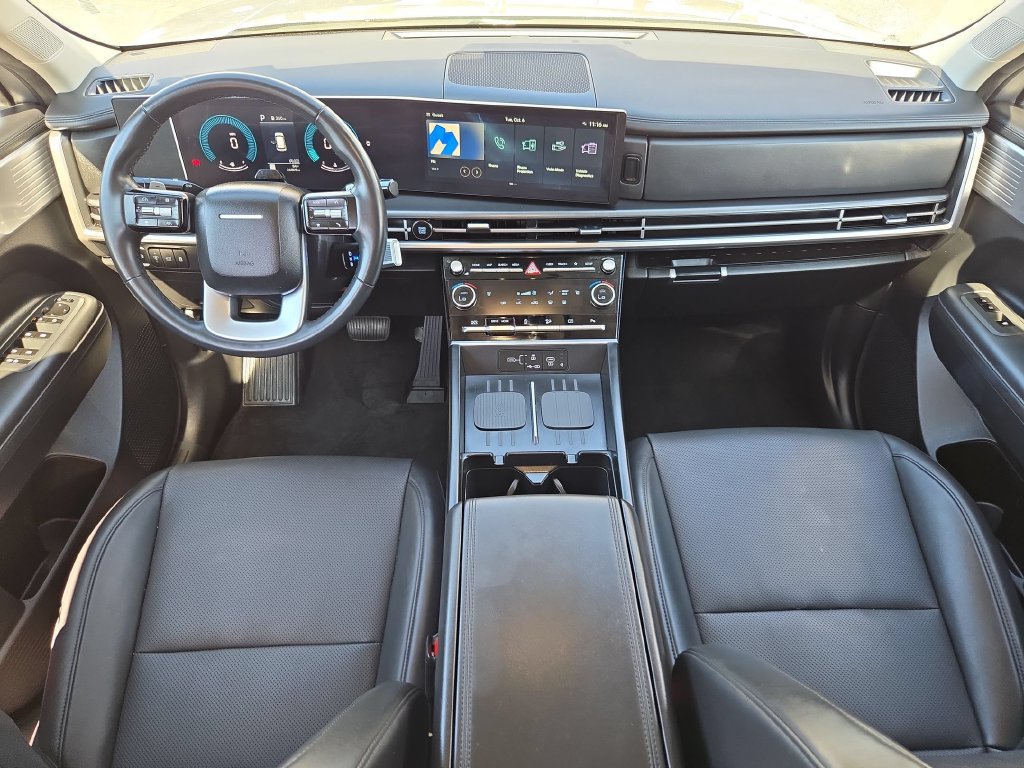 Used 2026 Hyundai Santa Fe SEL FWD image 16