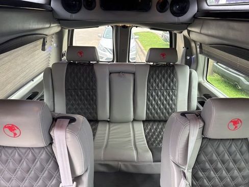 Used 2025 Chevrolet Express 2500 Extended w/ Driver Convenience Package RWD image 10