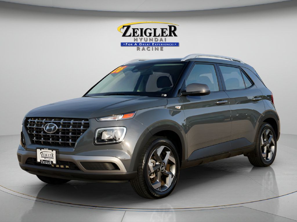 Certified 2026 Hyundai Venue SEL FWD image 3