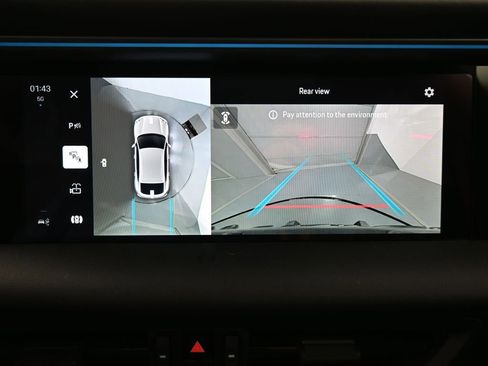 Certified 2025 Porsche Macan 4S Electric image 22