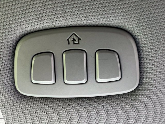 Used 2024 Ford Explorer XLT w/ Equipment Group 202A AWD/4WD image 16