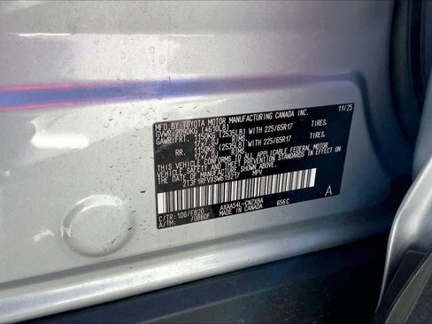 Certified 2025 Toyota RAV4 LE image 28