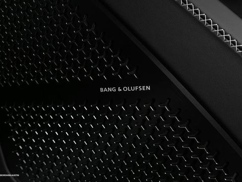 Used 2025 Lamborghini Urus SE image 49